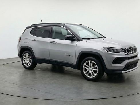 Used 2025 Jeep Compass Limited AWD/4WD image 1