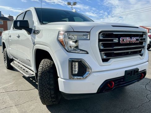 Used 2020 GMC Sierra 1500 AT4 w/ AT4 Premium Package image 2