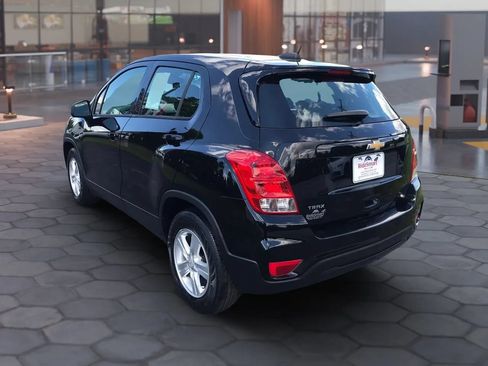 Used 2020 Chevrolet Trax LS FWD image 9