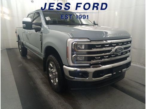 Used 2025 Ford F350 Lariat w/ Lariat Ultimate Package image 4