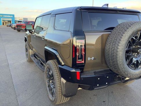 New 2025 GMC Hummer EV 2X AWD/4WD image 18