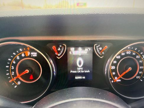 Used 2018 Jeep Wrangler Unlimited Sport S AWD/4WD image 15