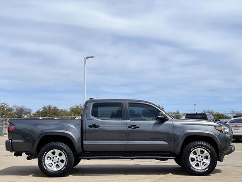 Used 2022 Toyota Tacoma Limited w/ Nightshade Package image 3