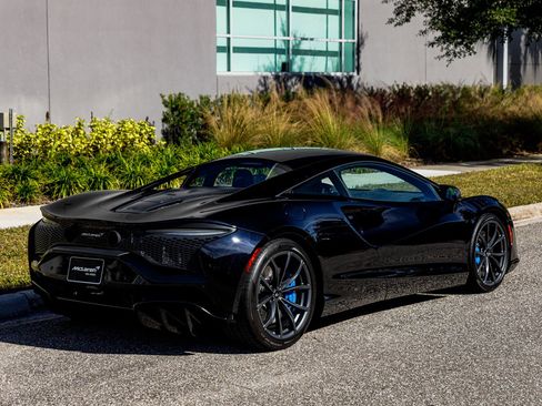 Used 2023 McLaren Artura Performance image 10