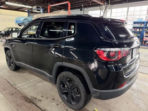 Used 2020 Jeep Compass Latitude image 2