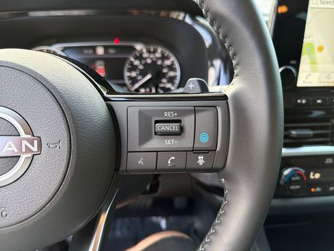 Certified 2025 Nissan Pathfinder SL AWD/4WD image 23