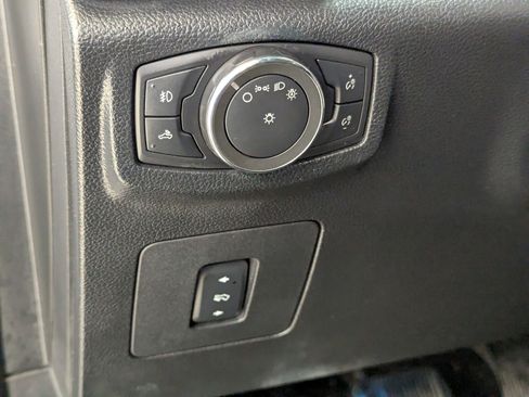 Used 2015 Ford F150 Lariat w/ Equipment Group 502A Luxury image 15