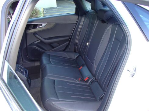 Used 2023 Audi A4 2.0T Premium w/ Convenience Package image 8