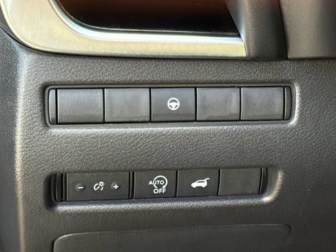 Used 2023 Nissan Rogue SL w/ SL Premium Package FWD image 23
