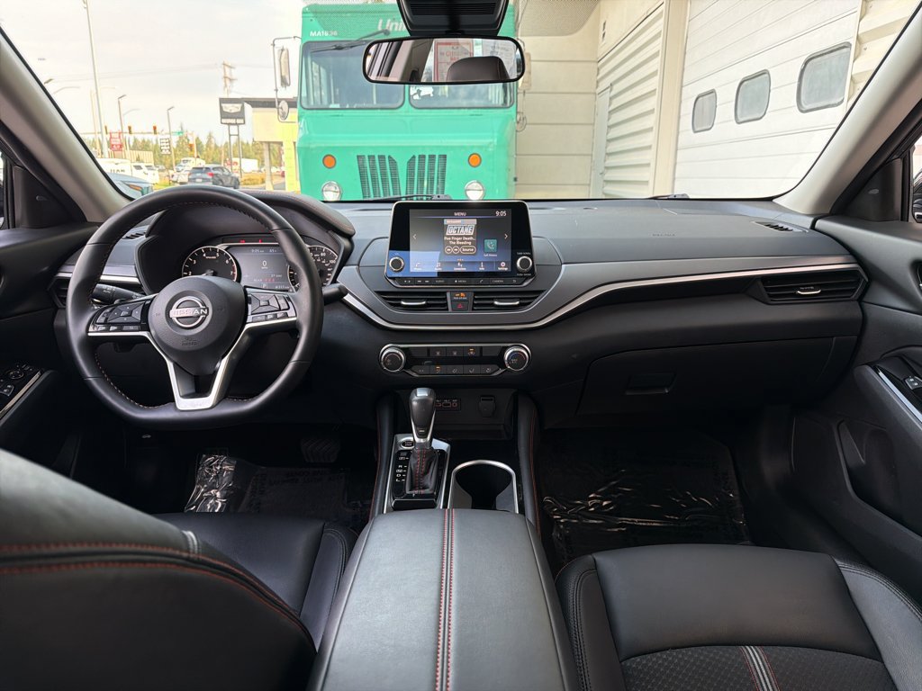 Used 2025 Nissan Altima 2.5 SR AWD/4WD image 16