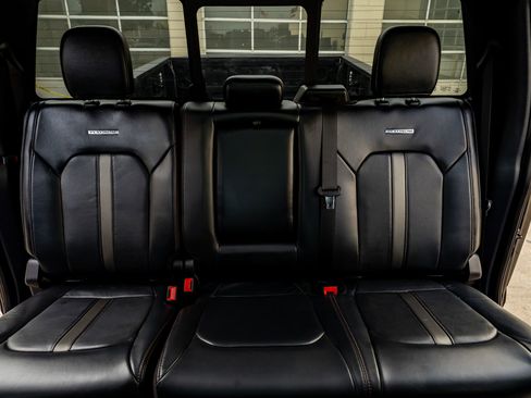 Used 2022 Ford F450 Platinum w/ FX4 Off-Road Package image 33