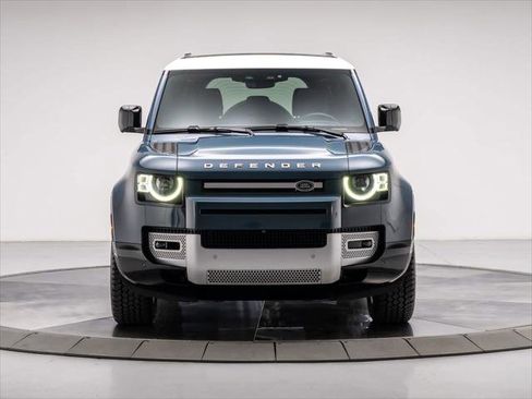 Used 2025 Land Rover Defender 110 S AWD/4WD image 8
