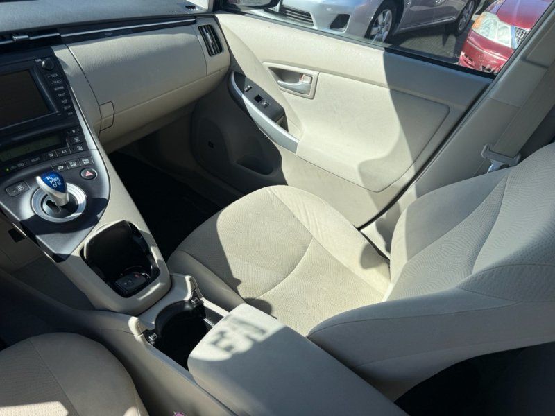 Used 2010 Toyota Prius Three w/ Navigation Pkg FWD image 17