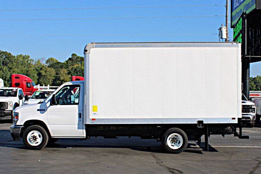 Used 2023 Ford E-350 and Econoline 350 Super Duty w/ Power Windows & Locks Group RWD image 6
