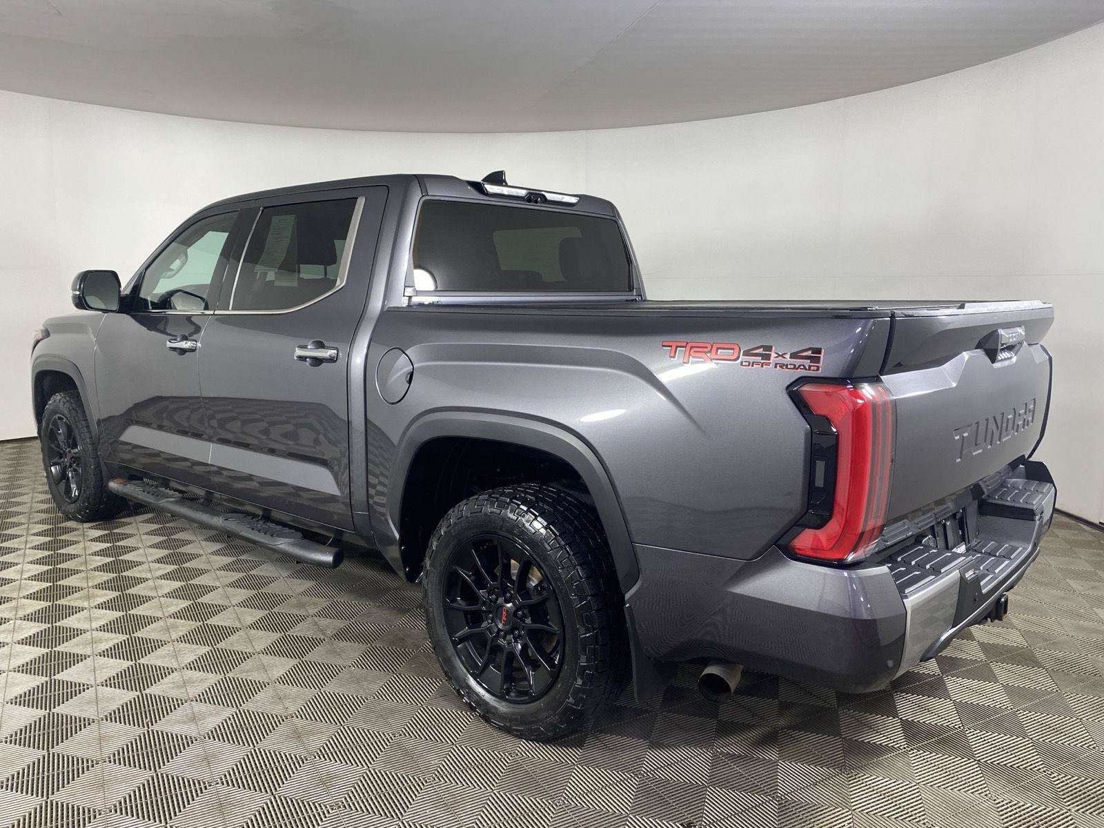 Used 2022 Toyota Tundra Limited AWD/4WD image 5