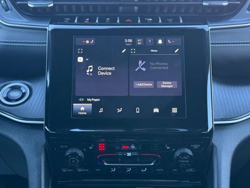 Used 2023 Jeep Grand Cherokee Altitude image 39