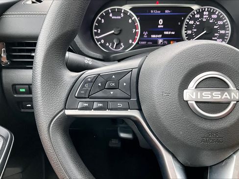 Used 2024 Nissan Sentra SV FWD image 24
