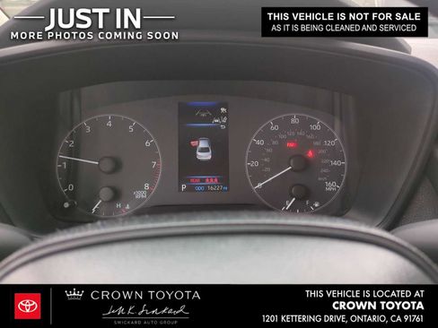 Used 2025 Toyota Corolla LE image 3