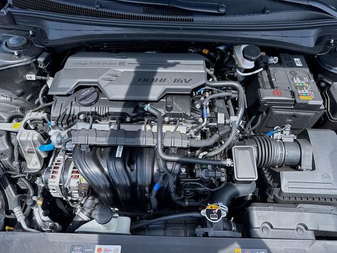 New 2026 Hyundai Elantra Limited FWD image 22