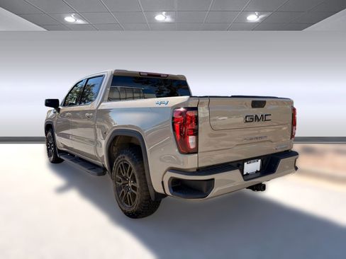 Used 2022 GMC Sierra 1500 Elevation w/ LPO, Elevation Black Package image 3