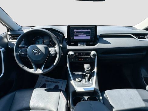 Used 2021 Toyota RAV4 XLE Premium AWD/4WD image 28