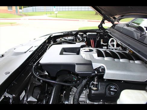 Used 2018 Cadillac Escalade Premium Luxury RWD image 42