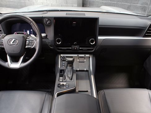 Used 2024 Lexus GX 550 AWD/4WD image 22