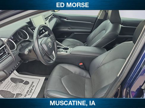 Used 2021 Toyota Camry XLE w/ Navigation Upgrade Package image 9