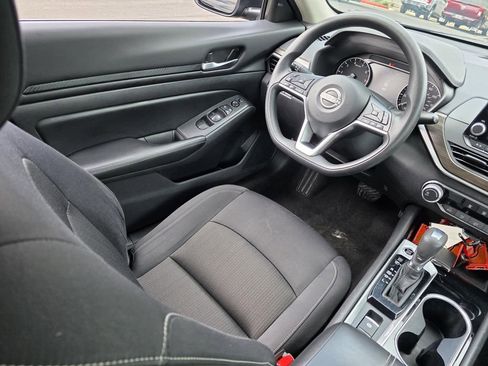Used 2024 Nissan Altima 2.5 SV AWD/4WD image 26