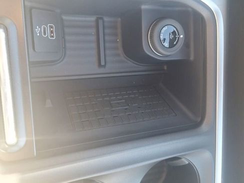 New 2025 Ford Expedition Active image 33