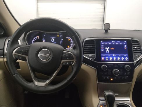 Used 2019 Jeep Grand Cherokee Limited image 22