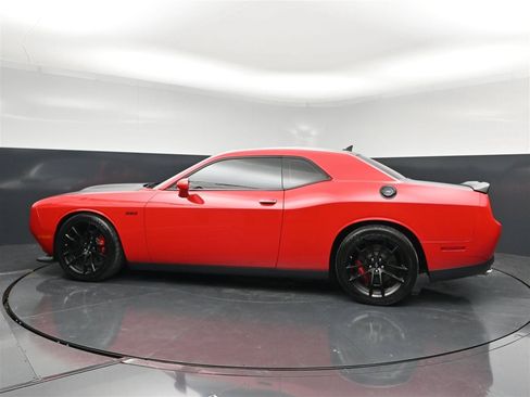 Used 2019 Dodge Challenger R/T Scat Pack w/ T/A Package RWD image 8