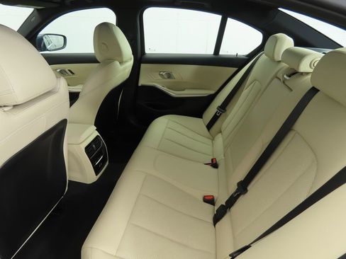 Certified 2025 BMW 330i Sedan w/ Premium Package image 20