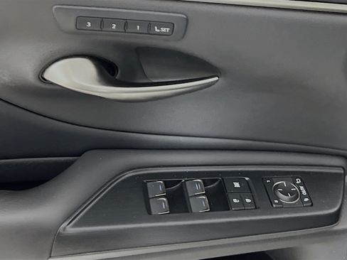Used 2021 Lexus ES 350 w/ Premium Package FWD image 17