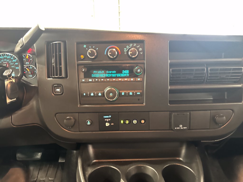 Used 2025 Chevrolet Express 2500 w/ Driver Convenience Package RWD image 20