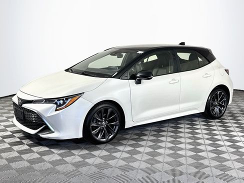 Used 2020 Toyota Corolla XSE FWD image 4