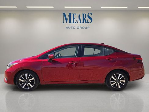 Used 2025 Nissan Versa SV image 2