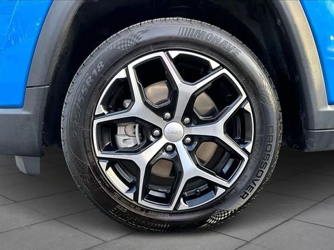 Used 2024 Jeep Compass Latitude image 20