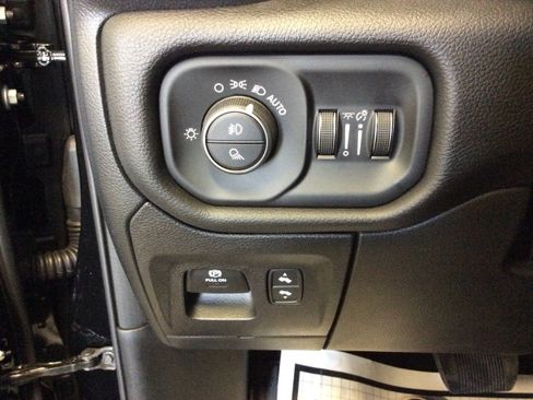 New 2025 RAM 1500 Big Horn AWD/4WD image 19