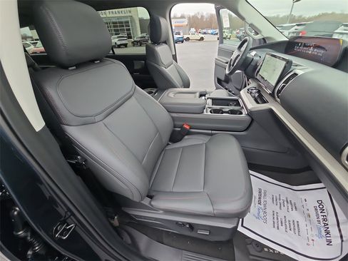 New 2025 Ford Expedition Max Active image 27