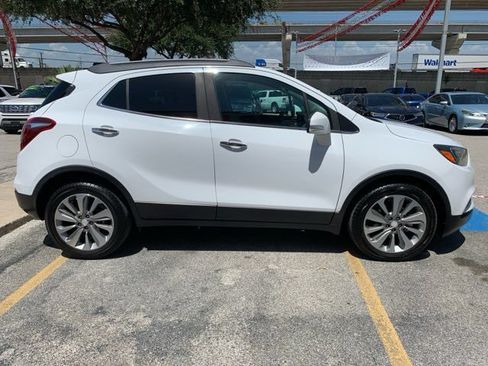 Used 2017 Buick Encore Preferred FWD image 5