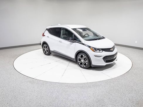 Used 2020 Chevrolet Bolt Premier w/ Infotainment Package image 25