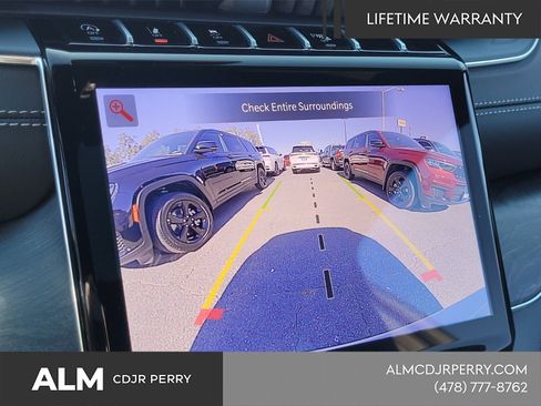 New 2025 Jeep Grand Cherokee Overland w/ Luxury Tech Group IV AWD/4WD image 20