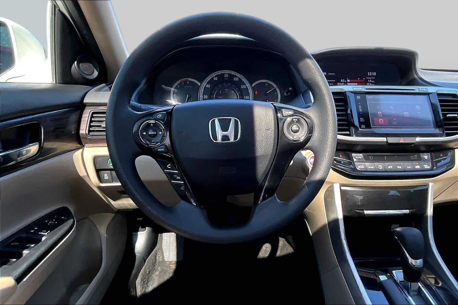 Used 2017 Honda Accord EX image 6