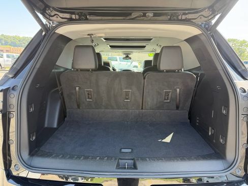 Used 2020 Chevrolet Traverse Premier w/ Redline Edition AWD/4WD image 9