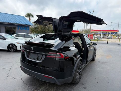 Used 2023 Tesla Model X image 5