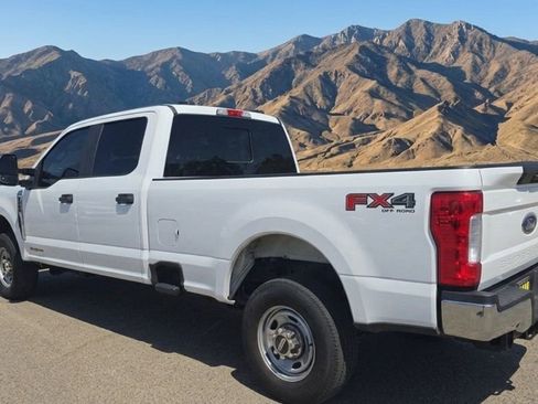 Used 2023 Ford F250 XL AWD/4WD image 2