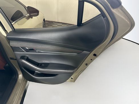 Used 2024 MAZDA MAZDA3 s image 31