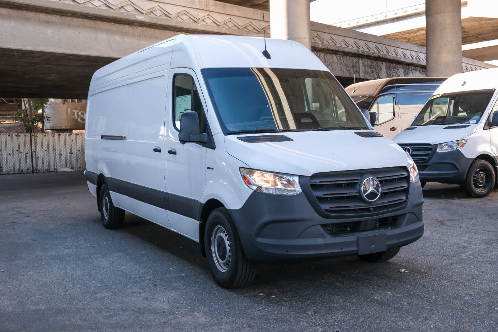 New 2025 Mercedes-Benz eSprinter 170 Cargo image 3