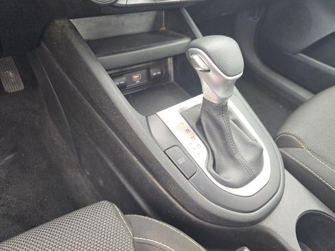 Used 2023 Kia Forte LXS w/ LXS Technology Package image 17